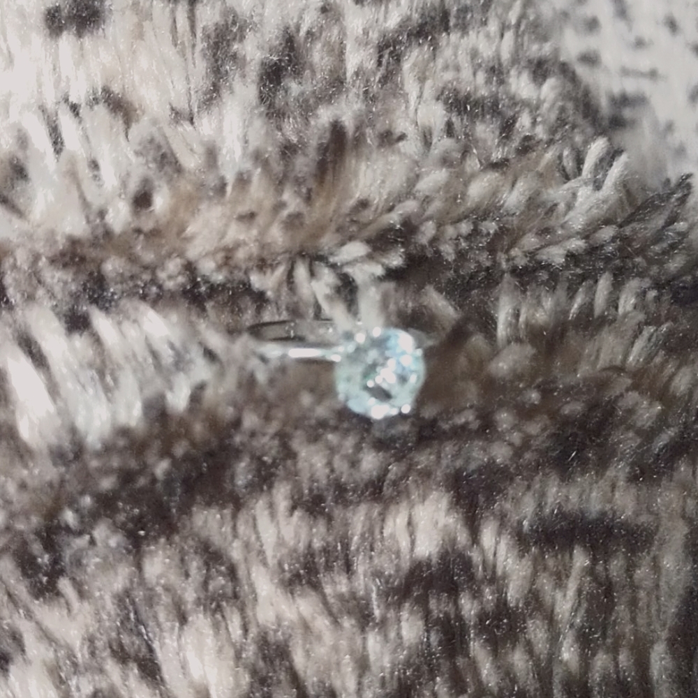BEAUTIFUL DOMINIQUE SILVER RING SOLITAIRE
